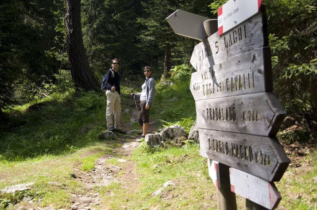Rifugio Lago Nambino Madonna Zewnętrze zdjęcie